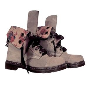RARE!!! New DR MARTENS Suede Doc 8 Aimee Floral Boots Green Boots Leather Shoes